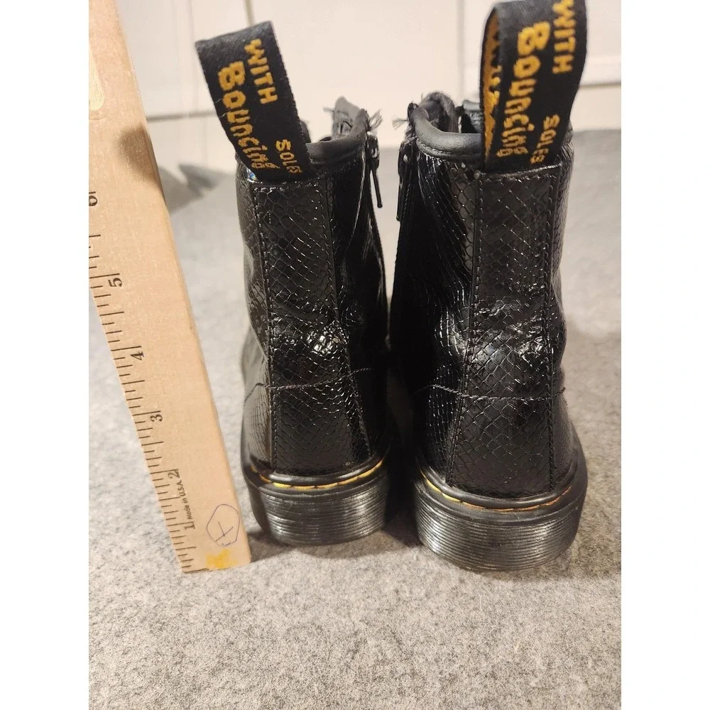 Dr Martens 1460J Boots Kids‎ Size 4 Black Snake Print Leather Lace Up Zip Ankle
